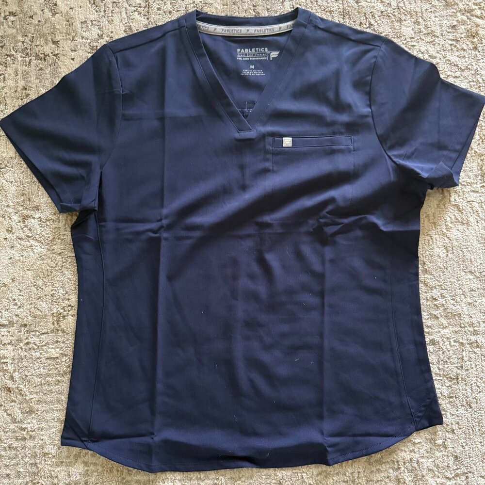 Fabletics Scrub Set - Picture 2 of 3